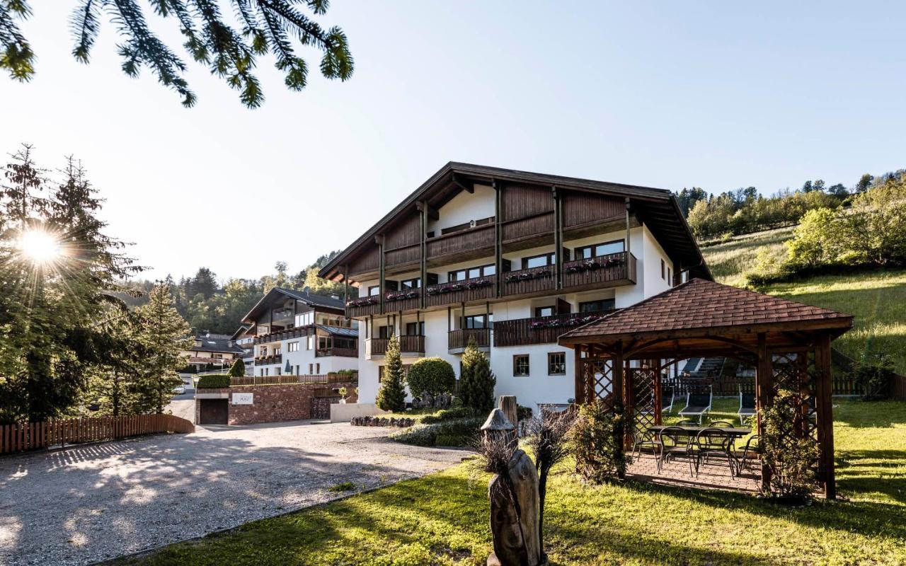 Bed and Breakfast Raschoetzhof Funes  Zewnętrze zdjęcie